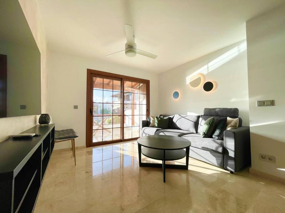 Stylish & Modern 1 Bedroom Suite On Frontline Of Playa Del Duque Costa Adeje  Extérieur photo